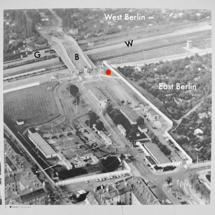 Boesebruecke, Bornholmer Strasse, S Bornholmer Strasse, S-Bahn Berlin, Platz des 9. November 1989, Berliner Mauer, Berlin Wall, Berlin, Hauptstadt, Germany, fotoeins.com