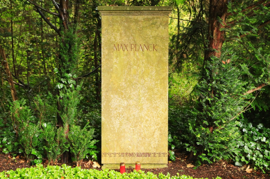 Nobel Prize, Stadtfriedhof, Göttingen, Niedersachsen, Lower Saxony, Germany, fotoeins.com