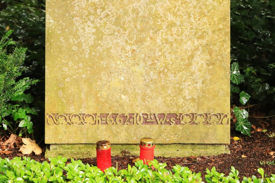 Nobel Prize, Stadtfriedhof, Göttingen, Niedersachsen, Lower Saxony, Germany, fotoeins.com