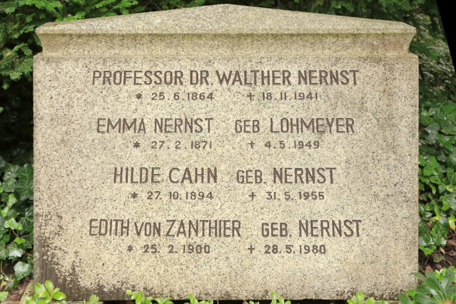 Nobel Prize, Stadtfriedhof, Göttingen, Niedersachsen, Lower Saxony, Germany, fotoeins.com