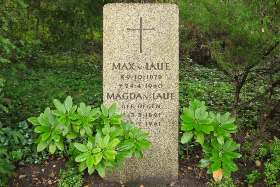 Nobel Prize, Stadtfriedhof, Göttingen, Niedersachsen, Lower Saxony, Germany, fotoeins.com