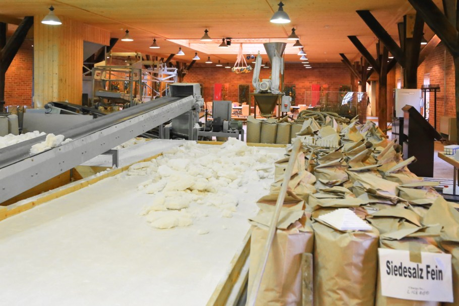 salt-making, Halloren- und Salinemuseum Halle, Halloren, Salinemuseum, Halle (Saale), Halle, Saxony-Anhalt, Sachsen-Anhalt, Germany, fotoeins.com