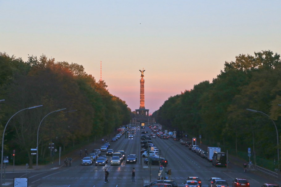 Tiergarten S-Bhf, Tiergarten, Stadtbahn, Fernsehturm, ThatTowerAgain, Berlin, Germany, Deutschland, fotoeins.com