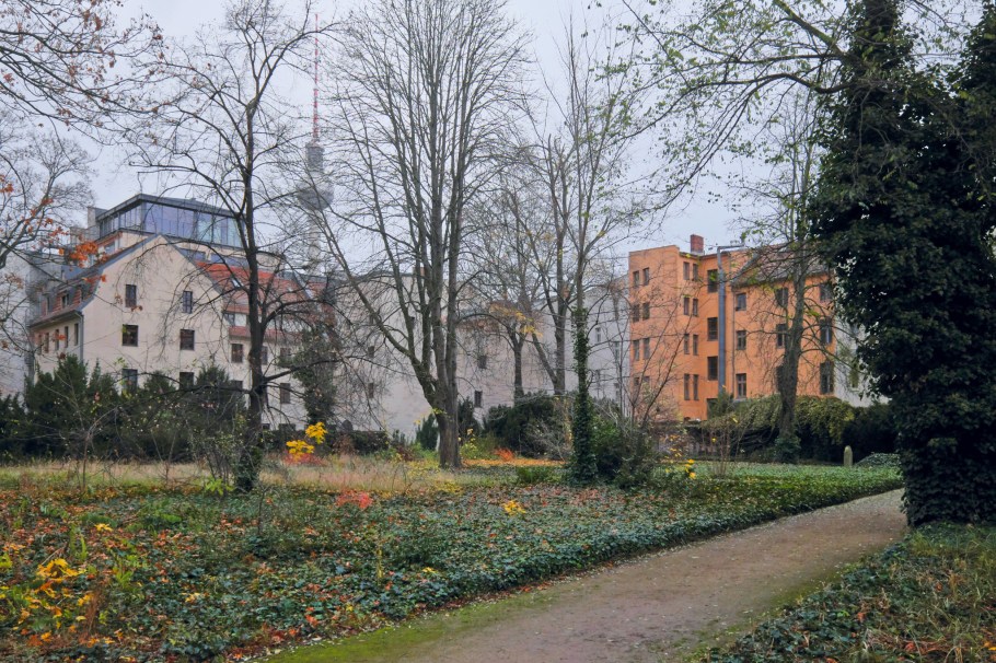Alte Jüdischer Friedhof, Grosse Hamburger Strasse, Spandauer Vorstadt, Fernsehturm, ThatTowerAgain, Berlin, Germany, Deutschland, fotoeins.com