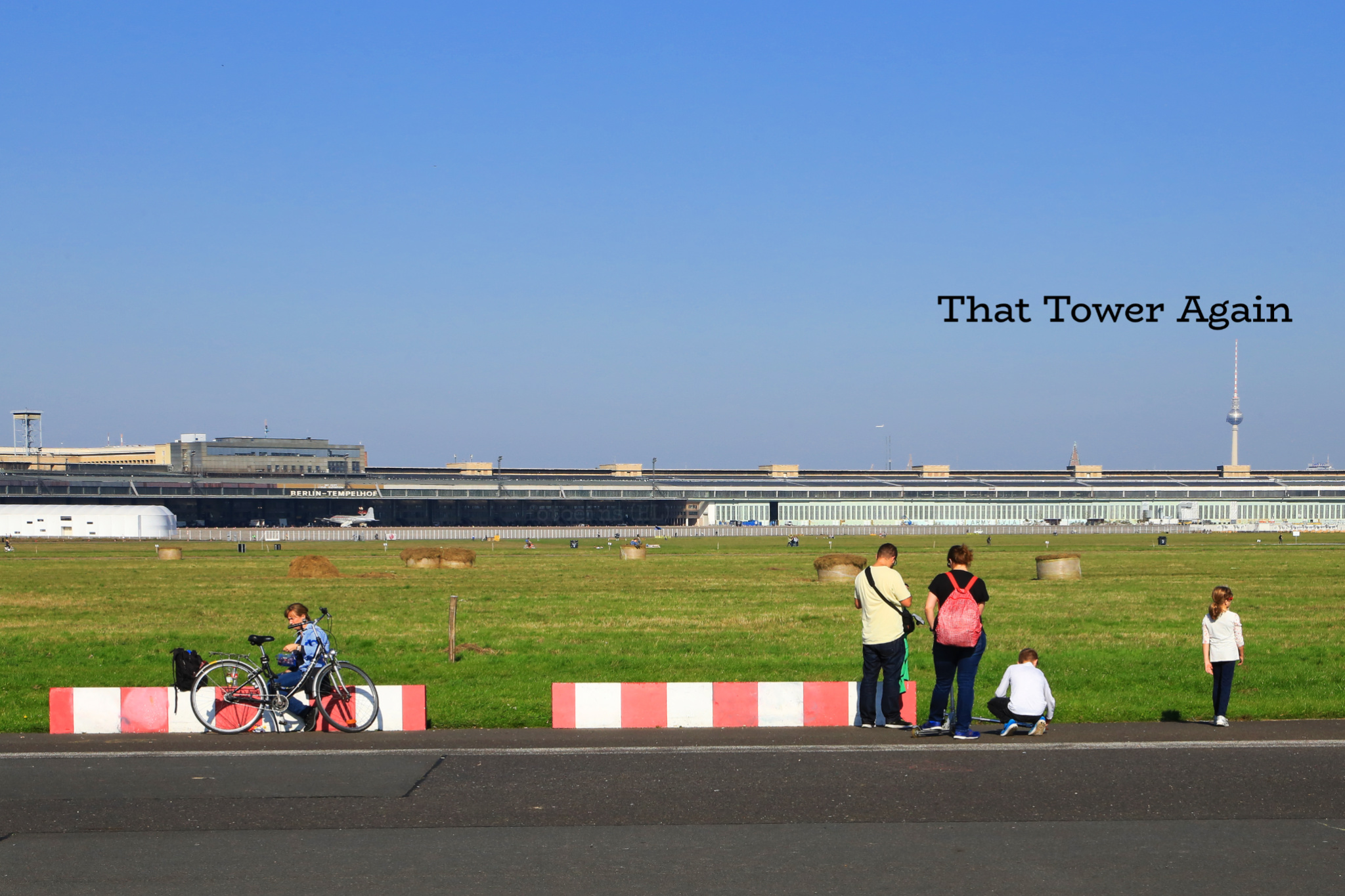 Tempelhofer Feld, Fernsehturm, ThatTowerAgain, Berlin, Germany, fotoeins.com