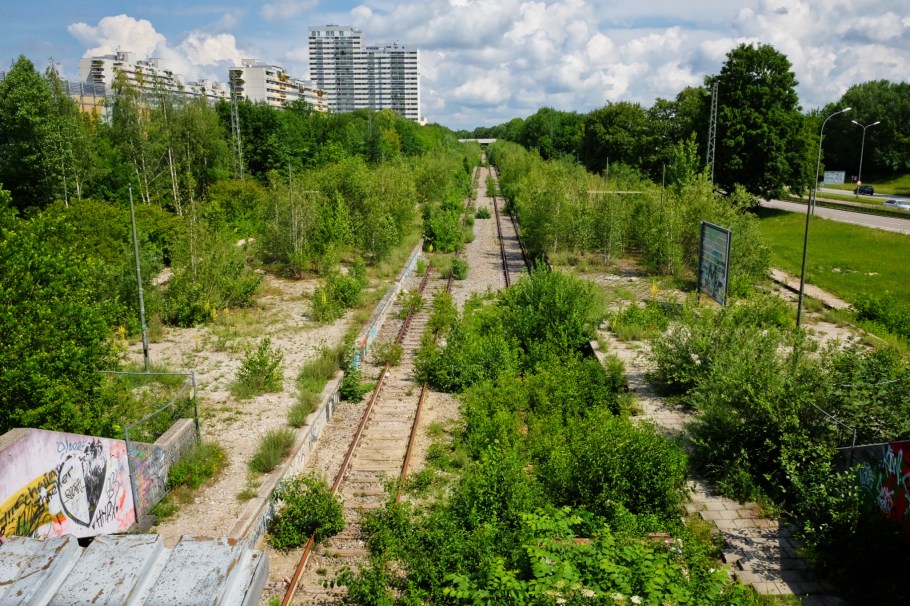 München Olympiastadion, Munich Olympic Stadium, Olympiapark, München, Munich, Bavaria, Bayern, Germany, train station, fotoeins.com