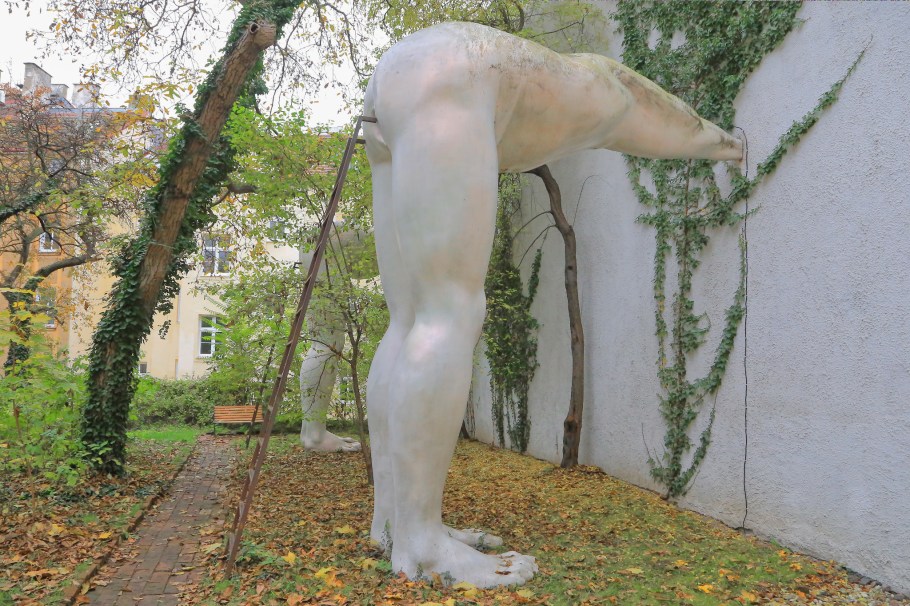 David Cerny, sculpture, contemporary art, Prague, Praha, Czech Republic, fotoeins.com