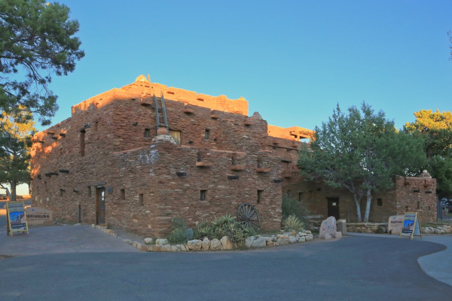 Hopi House, Grand Canyon Village, South Rim, Grand Canyon, Grand Canyon National Park, AZ, USA, fotoeins.com