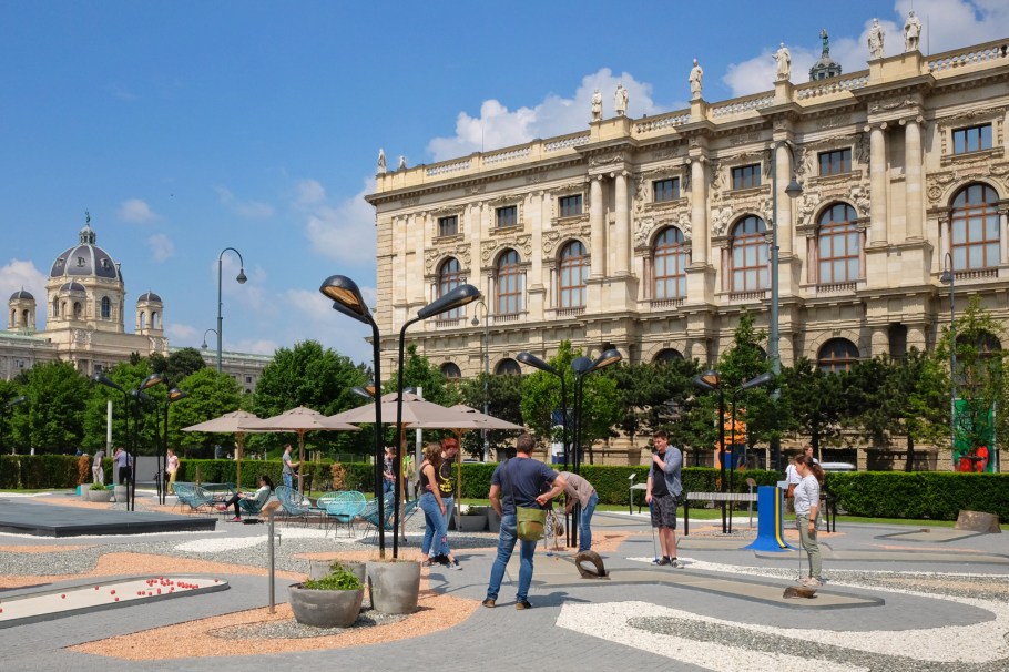 Museumsquartier, NHM Wien, KHM Wien, Vienna, Wien, Austria, Oesterreich, fotoeins.com