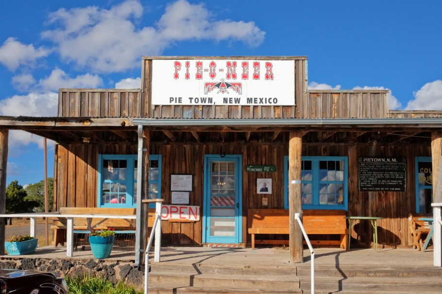 Pie-O-Neer, Pie Town, New Mexico, USA, fotoeins.com