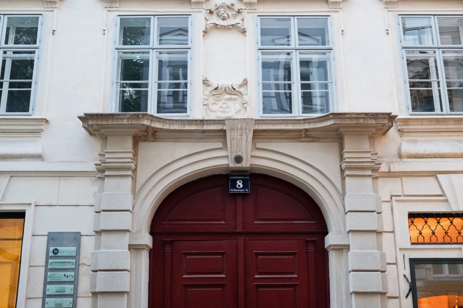 First Kipferl, crescent, croissant, Grünangerstrasse,, Vienna, Wien, Wiener Altstadt, Oesterreich, Austria, fotoeins.com