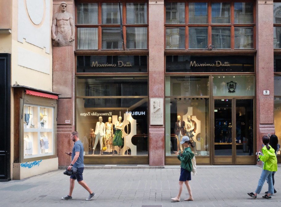 Kohlmarkt 9, Massimo Dutti, Vienna, Wien, Oesterreich, Austria, fotoeins.com