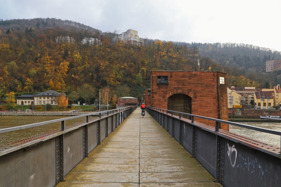Schleuse, river locks, Neckar river, Heidelberg, Baden-Wuerttemberg, Germany, fotoeins.com