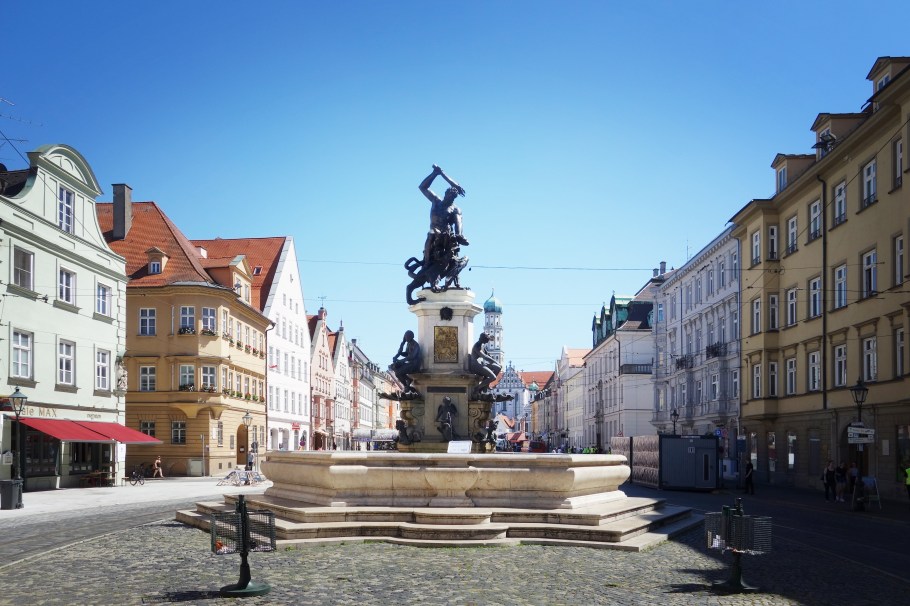 Augsburg, Herkulesbrunnen, Hercules fountain, Sandra Kaiser, Planinghaus architekten, UNESCO World Heritage