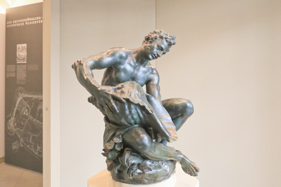 Maximilianmuseum, Fuggerplatz, Fuggerdenkmal, Augsburg, Bayern, Bavaria, Germany, Deutschland, fotoeins.com