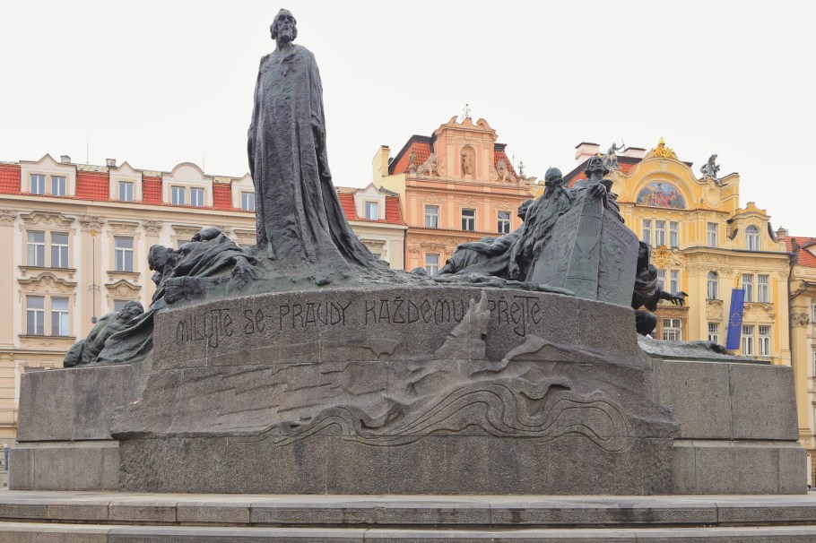 Jan Hus, John Huss, Památník Jana Husa, Jan Hus monument, Old Town Square, Staroměstské náměstí, Old Town, Staré Město, Prague, Praha, Prag, Czech Republic, Czechia, fotoeins.com