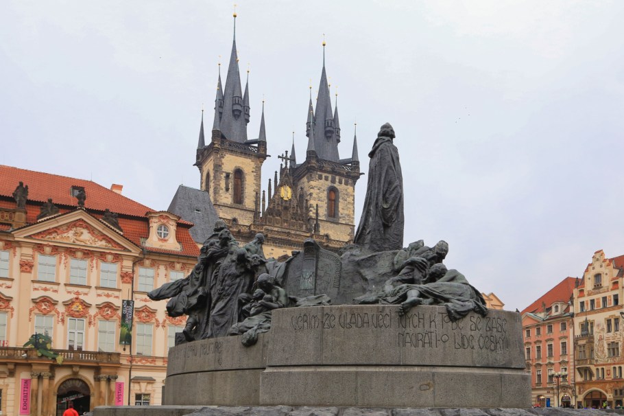 Jan Hus, John Huss, Památník Jana Husa, Jan Hus monument, Old Town Square, Staroměstské náměstí, Old Town, Staré Město, Prague, Praha, Prag, Czech Republic, Czechia, fotoeins.com