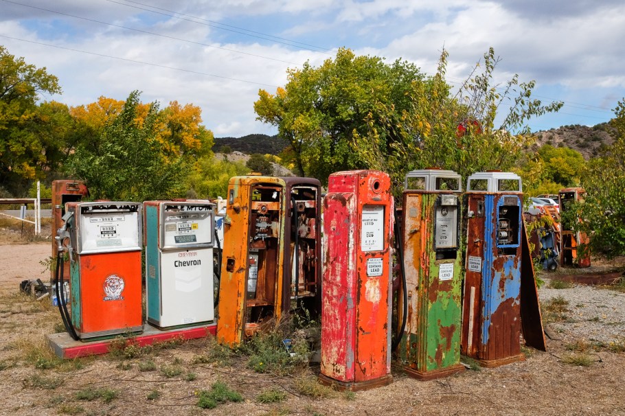 Classical Gas Museum, signage, gas station, Embudo, NM, Low Road to Taos, River Road to Taos, NM-68, USA, fotoeins.com