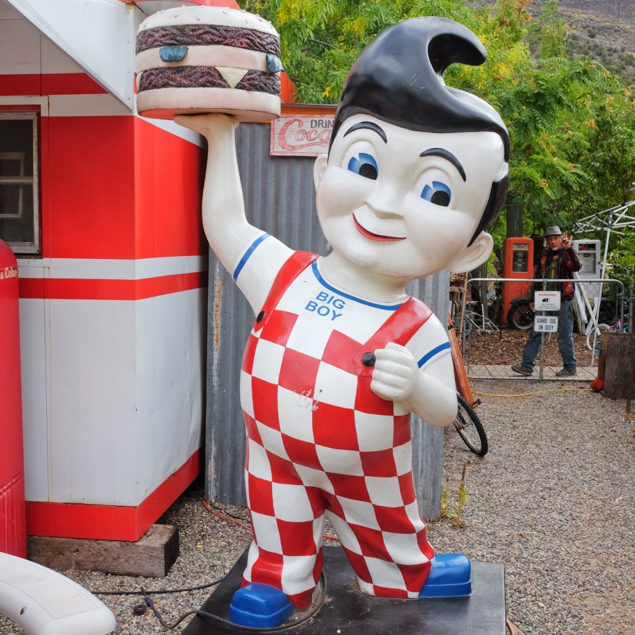 Classical Gas Museum, signage, gas station, Embudo, NM, Low Road to Taos, River Road to Taos, NM-68, USA, fotoeins.com