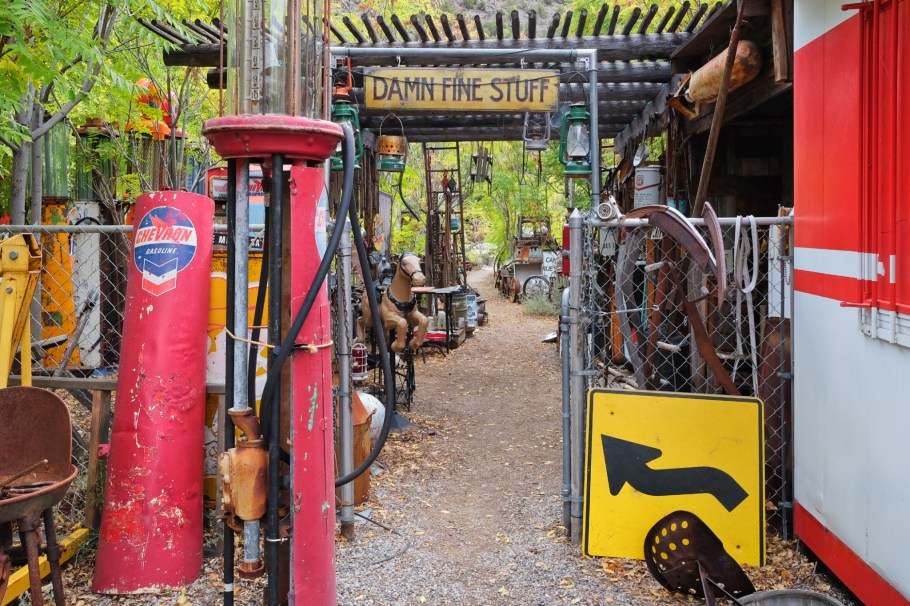 Classical Gas Museum, signage, gas station, Embudo, NM, Low Road to Taos, River Road to Taos, NM-68, USA, fotoeins.com