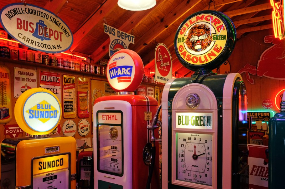 Classical Gas Museum, signage, gas station, Embudo, NM, Low Road to Taos, River Road to Taos, NM-68, USA, fotoeins.com