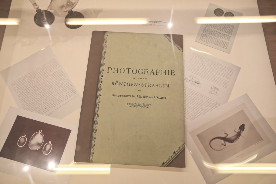Röntgen Gedächtnisstätte, Röntgen Memorial Site, Wilhelm Conrad Röntgen, X-rays, Nobel Prize, Würzburg, Bavaria, Bayern, Germany, Deutschland, fotoeins.com