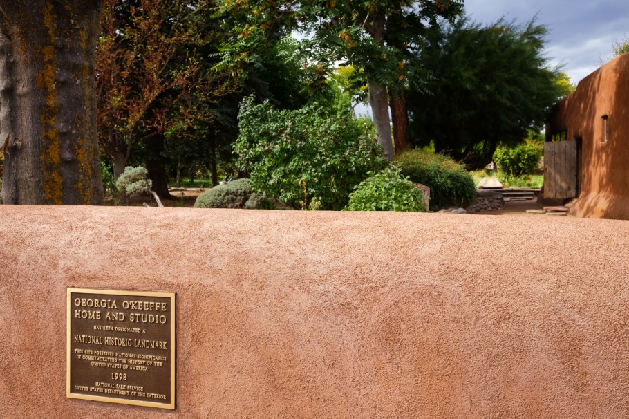 Abiquiú Home and Studio, Georgia O'Keeffe Museum, Georgia O'Keeffe, Abiquiu, Santa Fe, New Mexico, USA, fotoeins.com