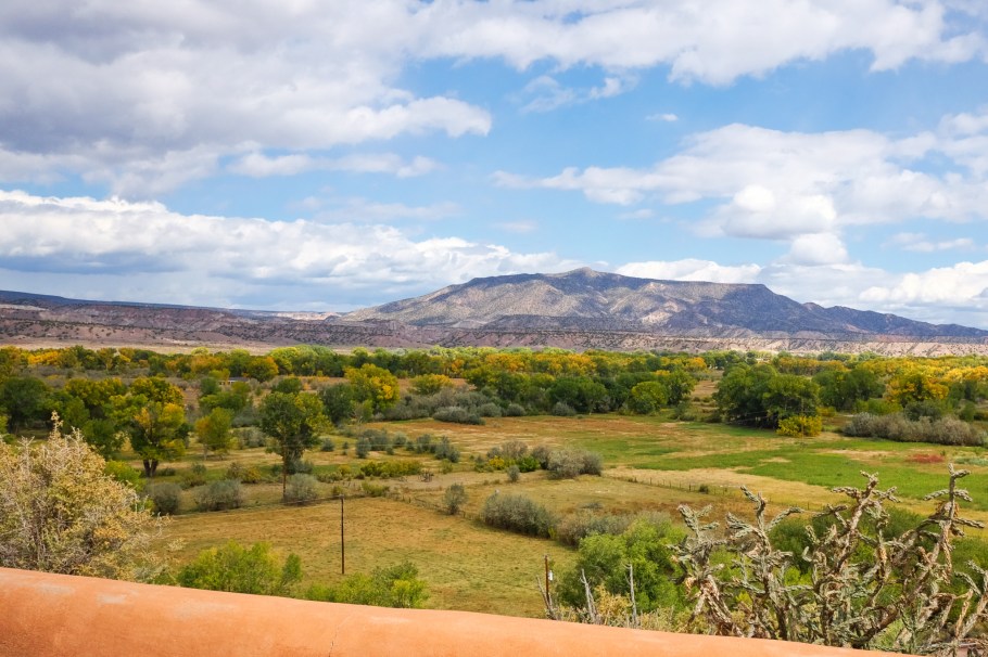 Abiquiú Home and Studio, Georgia O'Keeffe Museum, Georgia O'Keeffe, Abiquiu, Santa Fe, New Mexico, USA, fotoeins.com