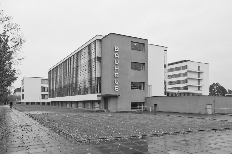 Bauhaus Dessau, Bauhaus, Dessau, Germany, Deutschland, fotoeins, black and white, monochrome