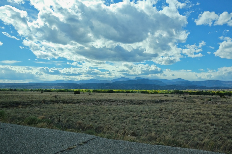 Ohkay Owingeh, San Juan Pueblo, NM 68,  Camino Real, Camino Real de Tierra Adentro, Santa Fe, New Mexico, USA, fotoeins.com