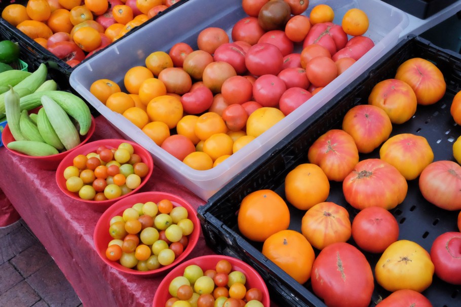 Santa Fe Farmers Market, Railyard, Santa Fe, New Mexico, fotoeins.com