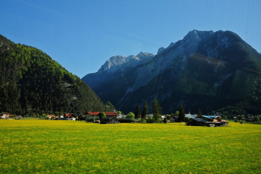 S-Bahn Tyrol, Scharnitz, Brunnensteinspitze, Tirol, Tyrol, Austria, Oesterreich, fotoeins.com