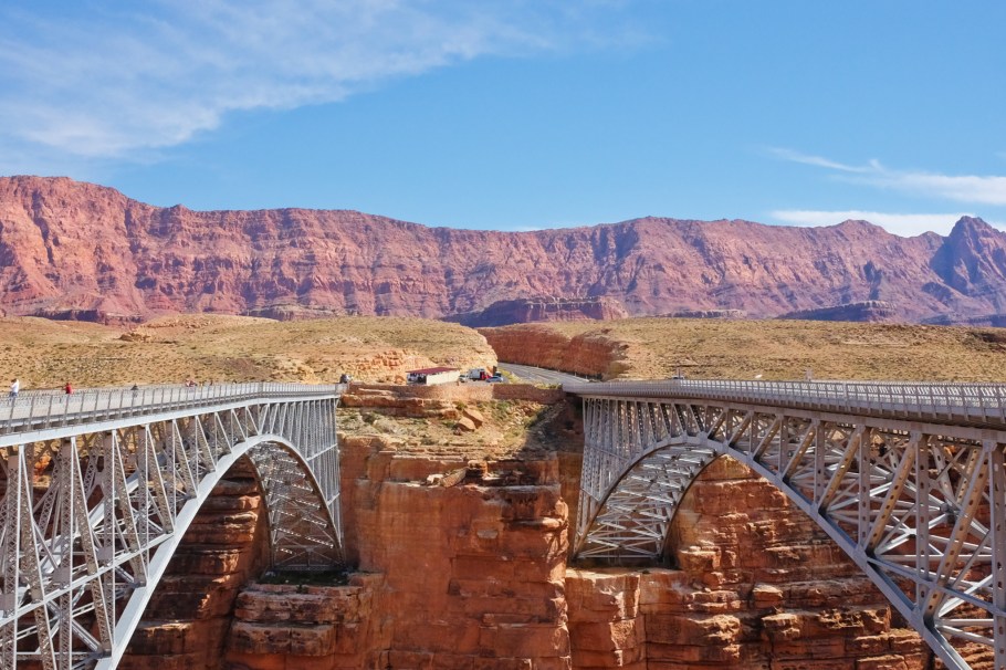 Navajo Bridge, Glen Canyon National Recreation Area, Navajo Bridge Interpretive Center, Colorado River, US 89A, US Route 89A, Lee's Ferry, Glen Canyon, Marble Canyon, Arizona, National Park Service, USA, fotoeins.com