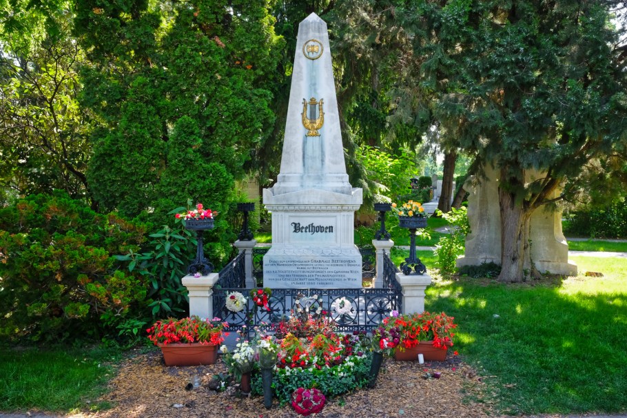 Ludwig van Beethoven, Beethoven grave, Wiener Zentralfriedhof, Wien, Vienna, Austria, Österreich, fotoeins.com