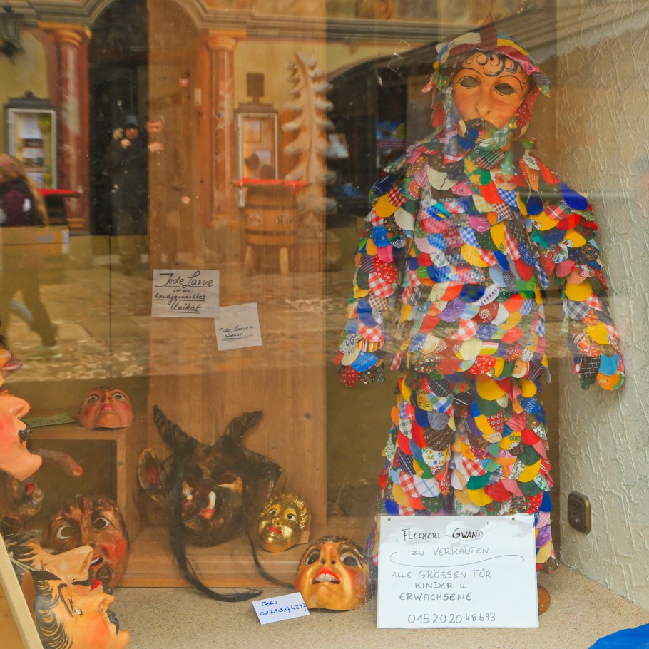 Holzlarven, Fleckerl-Gwand, Maschkera, Mittenwald, Oberbayern, Bayern, Upper Bavaria, Bavaria, Germany, Deutschland, fotoeins.com