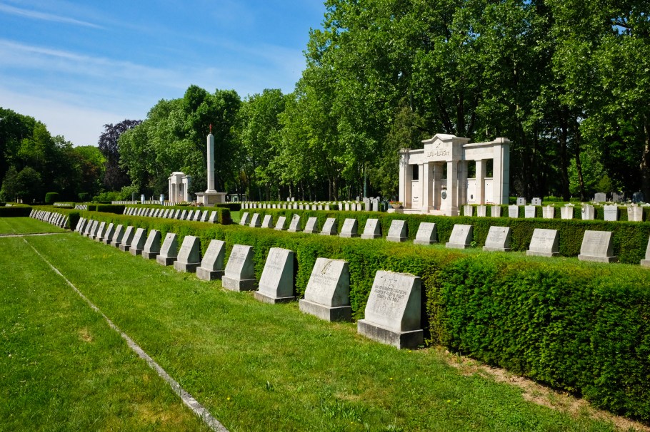 Sowjetische Kriegsgräber, Soviet Red Army WW2 soldiers, Wiener Zentralfriedhof, Wien, Vienna, Austria, Österreich, fotoeins.com