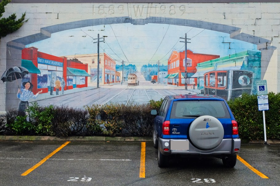 The Junction, Eric Grohe, West Seattle, Seattle, Washington, USA, fotoeins.com