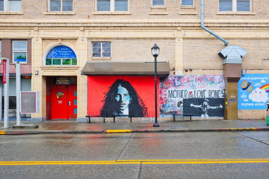 Chris Cornell, Mother Love Bone, mural, Easy Street Records, The Junction, West Seattle, Seattle, WA, USA, fotoeins.com