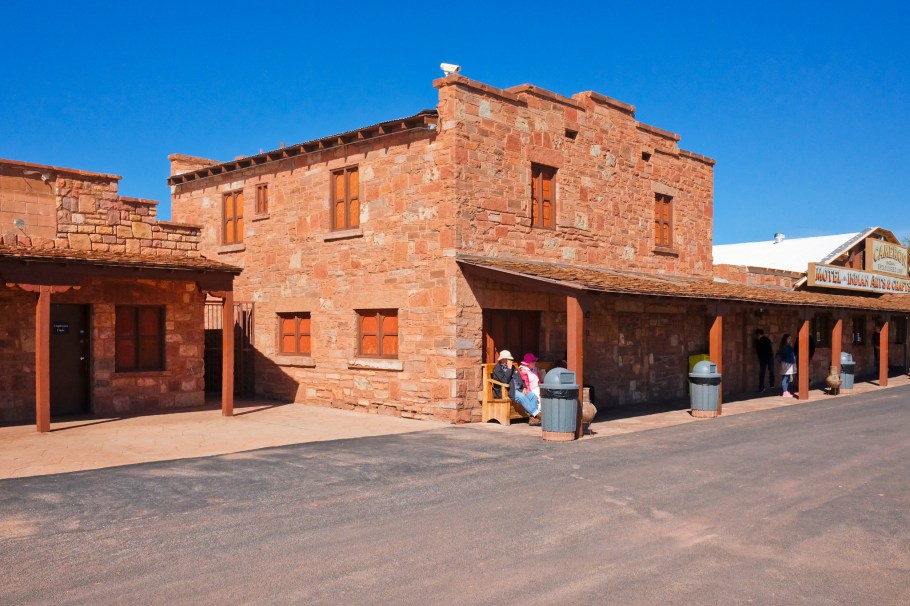 Cameron Trading Post, Cameron, Tanner's Crossing, Little Colorado River, US 89, US Route 89, Navajo Nation, Arizona, USA, fotoeins.com