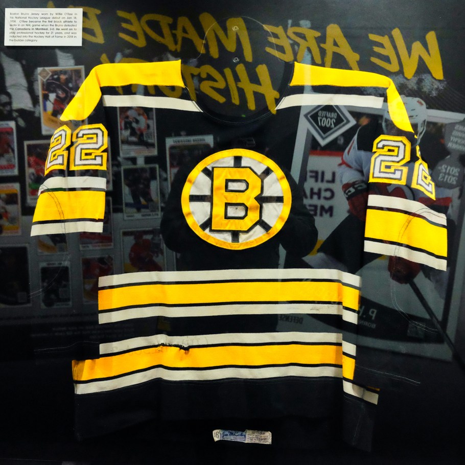 Willie O'Ree, NHL Black Hockey History Tour, black hockey, black hockey history, Jimi Hendrix Park, Northwest African American Museum, Seattle, Washington, USA, fotoeins.com