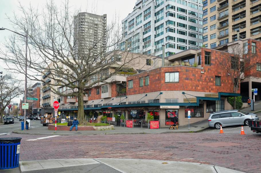 Pike Place, Virginia Street, Western Avenue, Pike Place Market, Victor Steinbrueck Park, Starbucks, Seattle, Washington, USA, fotoeins.com