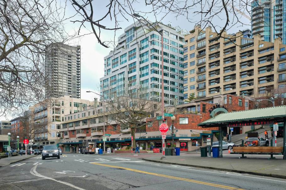 Pike Place, Virginia Street, Western Avenue, Pike Place Market, Victor Steinbrueck Park, Starbucks, Seattle, Washington, USA, fotoeins.com