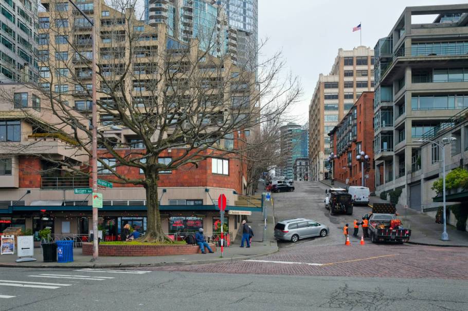 Pike Place, Virginia Street, Western Avenue, Pike Place Market, Victor Steinbrueck Park, Starbucks, Seattle, Washington, USA, fotoeins.com