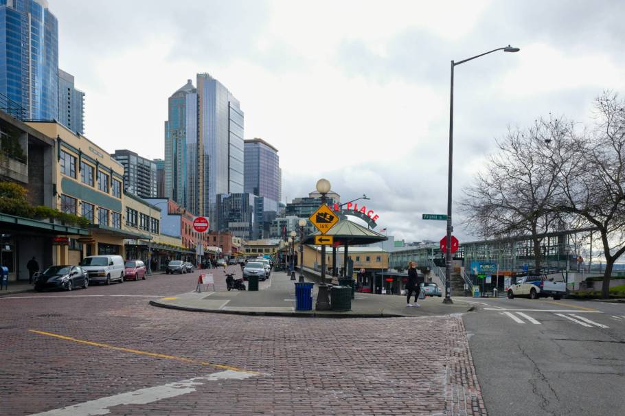 Pike Place, Virginia Street, Western Avenue, Pike Place Market, Victor Steinbrueck Park, Starbucks, Seattle, Washington, USA, fotoeins.com