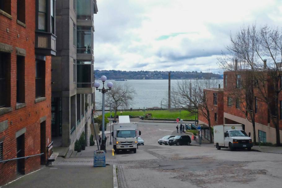 Pike Place, Virginia Street, Western Avenue, Pike Place Market, Victor Steinbrueck Park, Starbucks, Seattle, Washington, USA, fotoeins.com