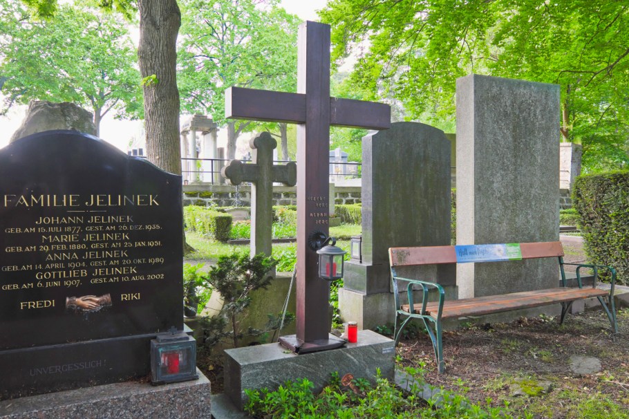 Friedhof Hietzing, Hietzing Cemetery, Friedhoefe Wien, Hietzing, Wien, Vienna, Austria, Oesterreich, fotoeins.com