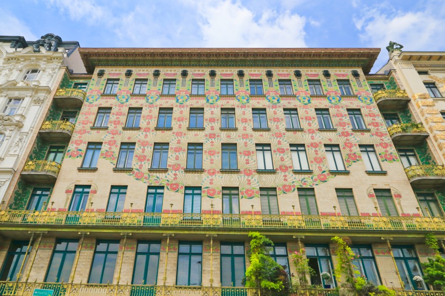 Wienzeilenhäuser, Majolikahaus, Linke Wienzeile 40, Otto Wagner, Vienna Modernism, Wiener Moderne, Wien, Vienna, Oesterreich, Austria, fotoeins.com