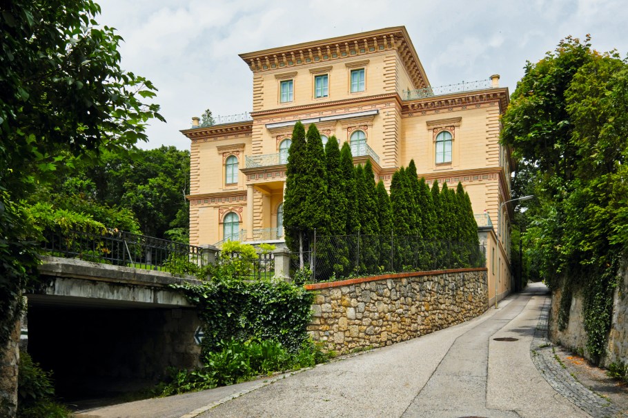 Baden bei Wien, Villa Rainer, Lower Austria, Niederösterreich, fotoeins.com