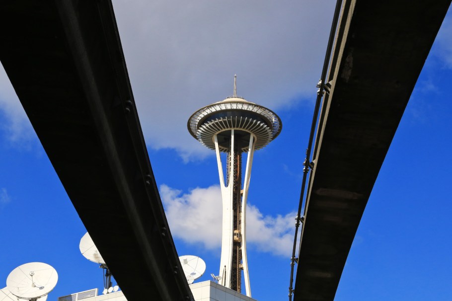 Space Needle, Monorail, KOMO, Seattle, Washington, USA, fotoeins.com