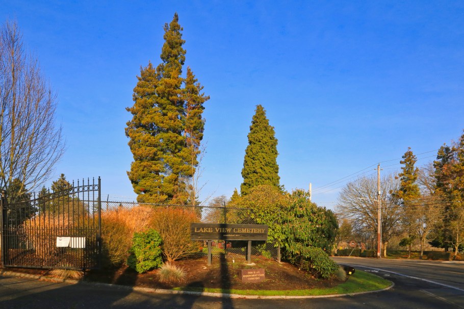 Lake View Cemetery, fall colours, autumn colours, Capitol Hill, Seattle, Washington, USA, fotoeins.com